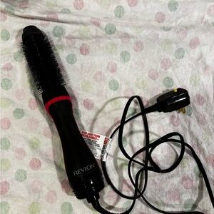 Revlon One Step Root Booster- hairdryer